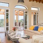 Villa Mylos
